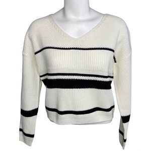 Numero Sweater Top Women's MEDIUM White Black Lace-Back Cropped Long-Sleeve NEW‎